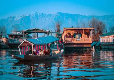 Exploring the Lakes of Srinagar